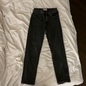 Everlane’s The 90’s Cheeky Jean (Washed Black)